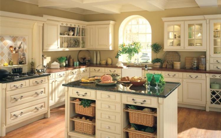 Timber Kitchen Range 
CHEVIOT CREAM